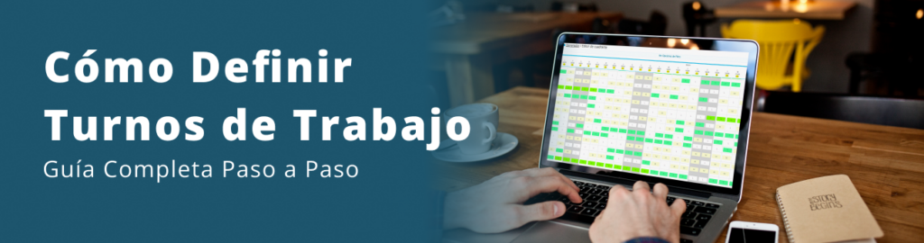 Ordenador definiendo los patrones de una empresa con turnos rotativos